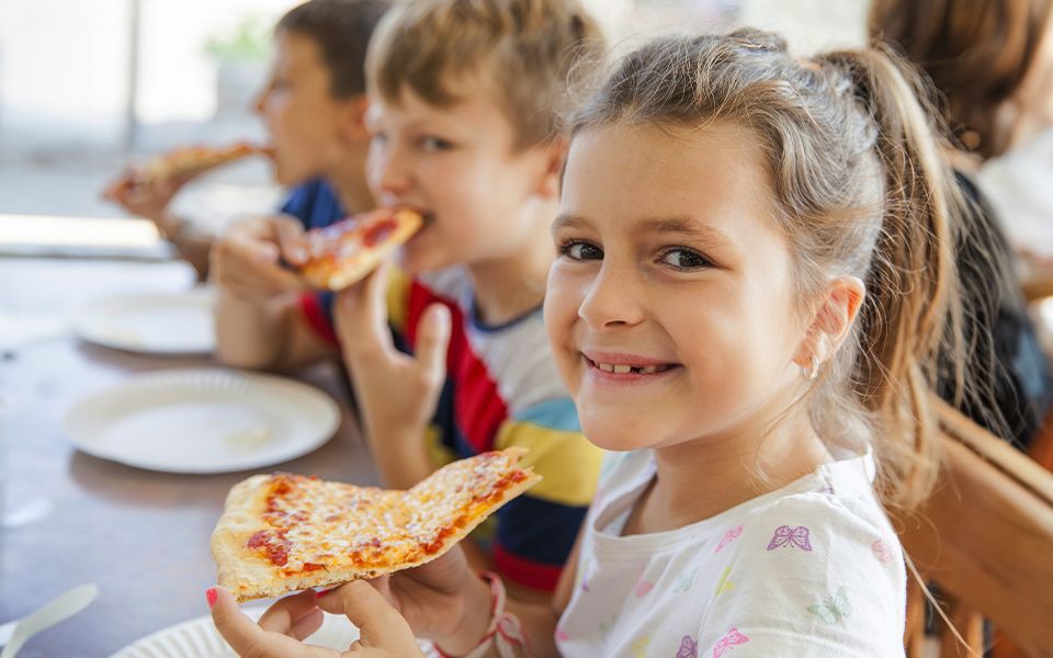 La Pizza: Il Segreto per la Felicità dei Bambini