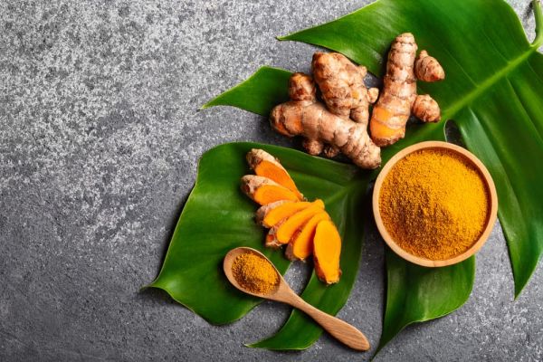 Scopriamo la Curcuma: proprietà, benefici e ricette