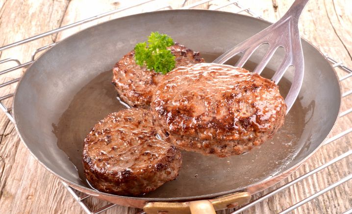 Hamburger con fagiolini e patate