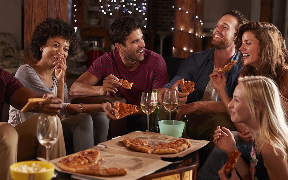 Un’indimenticabile Serata tra Amici: La Magia della Pizza a Casa