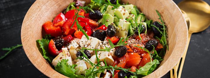 Insalata di Verdure Croccanti, Olive Verdi di Nocellara del Belice e Mozzarella