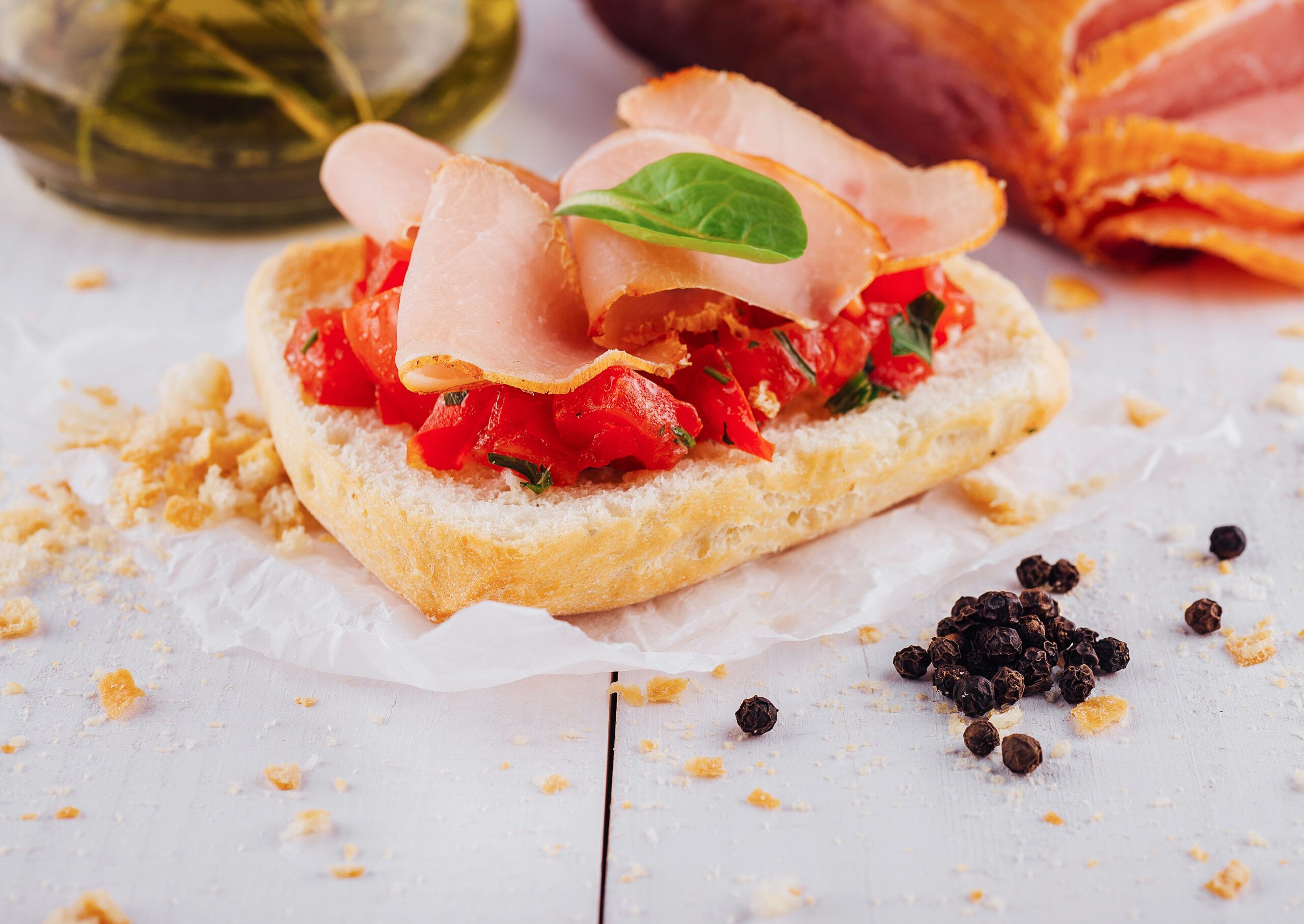 Bruschette al Prosciutto Cotto e Pomodoro
