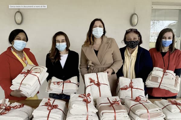 Ama Crai Est dona alla Comunità Alloggio “Il Burracco” asciugamani e spugne per Natale