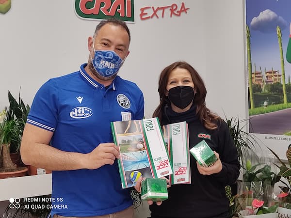 Da Crai ricevi l’album di figurine delle associazioni sportive di Montecassiano, Recanati, Falconara e Forlì